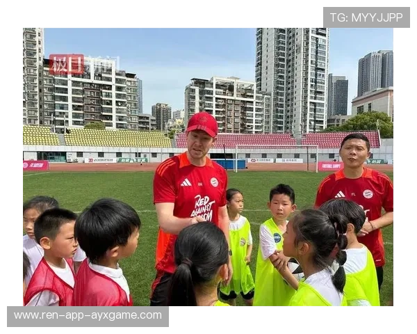 足球联赛在青训扶持中推动俱乐部参与社会公益项目回馈社区，足球青训俱乐部规章制度